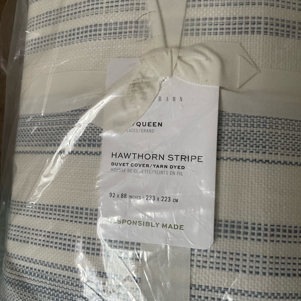 NWT Pottery Barn Hawthorn Striped Duvet Cover, Blue and White - Picture 6 of 7